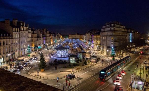 Lire la suite à propos de l’article Découvrez le marché de Noël de Bordeaux